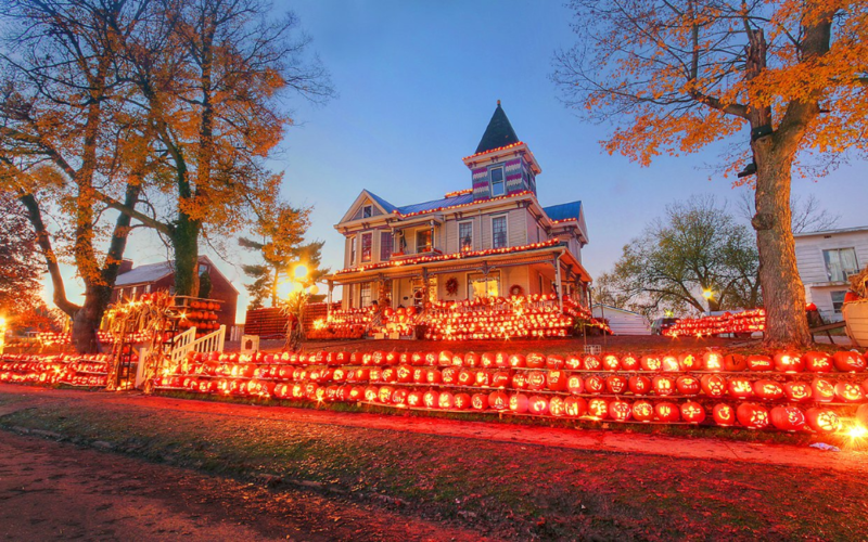 Best halloween decorated house